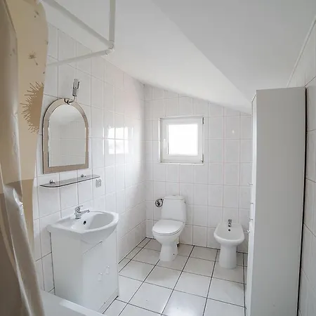 Mewa Quarto em Acomodações Particulares *